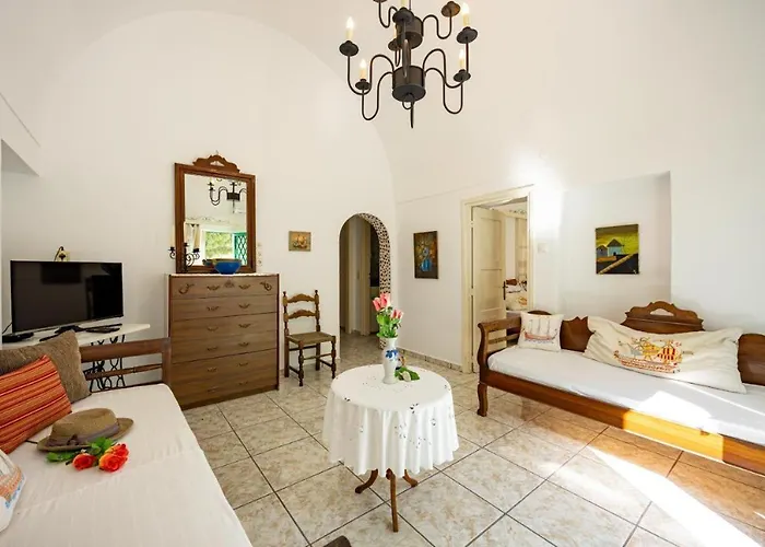 Amoni House- An Authentic Village Semesterbostad