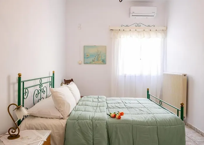 Vakantiehuis Amoni House- An Authentic Village *