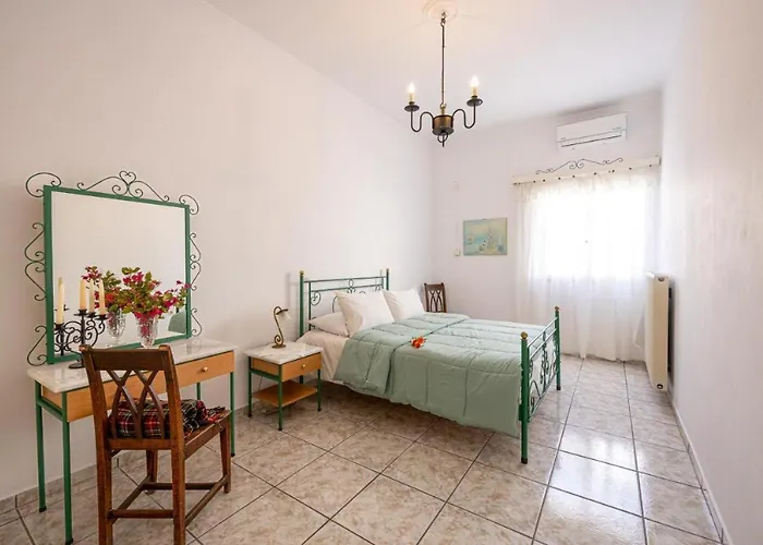 Amoni House- An Authentic Village Vakantiehuis *